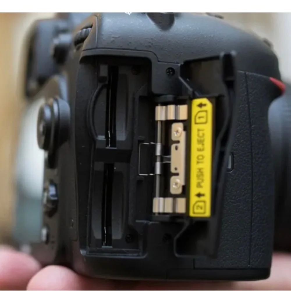 Nikon D7200 Digital Camera & Kit